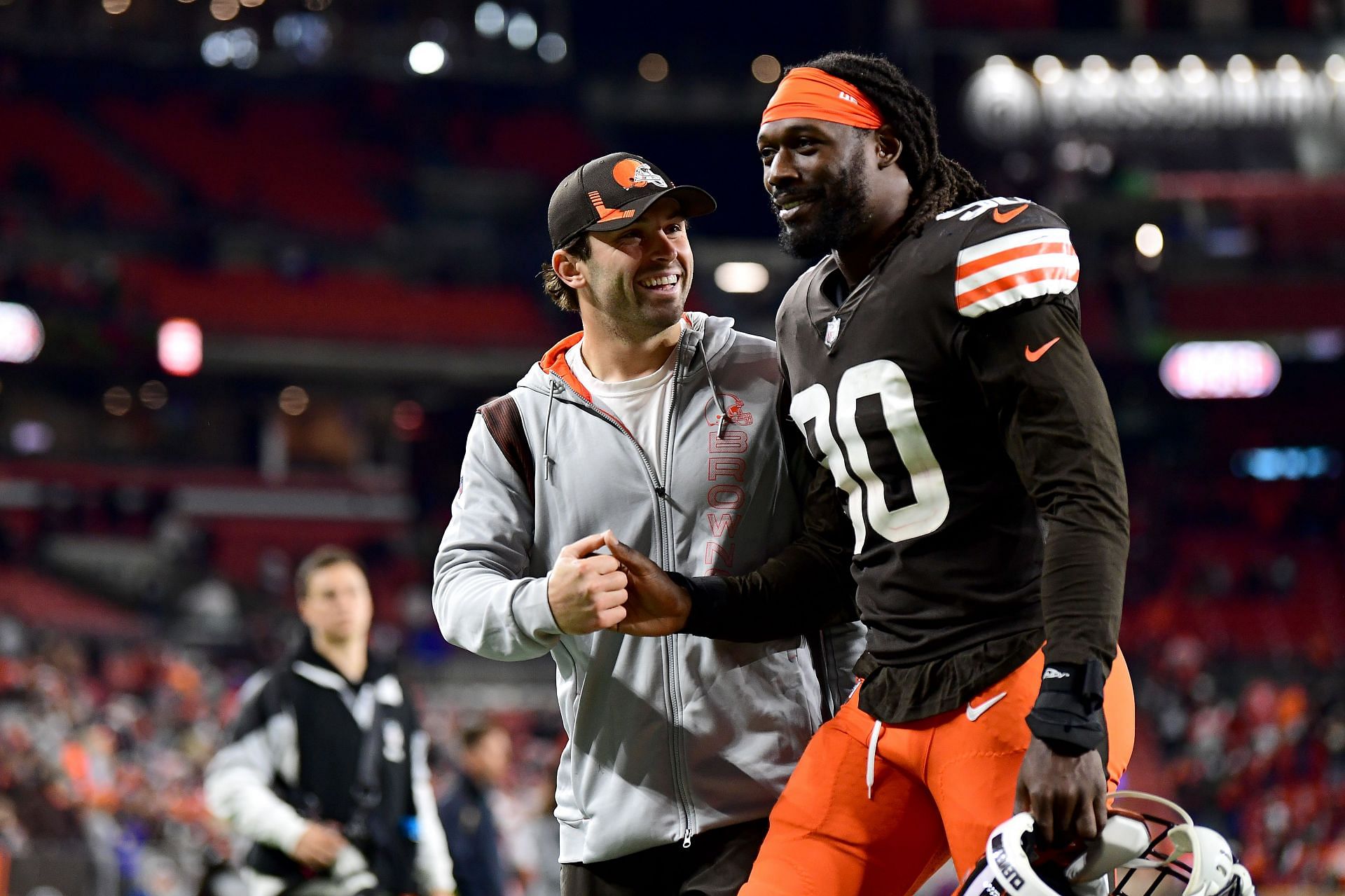 Baker Mayfield (left) reacts after a Cleveland Browns match.
